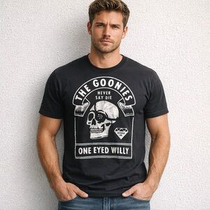 The Goonies one Eyed Willie black tee Tshirt Large never say die